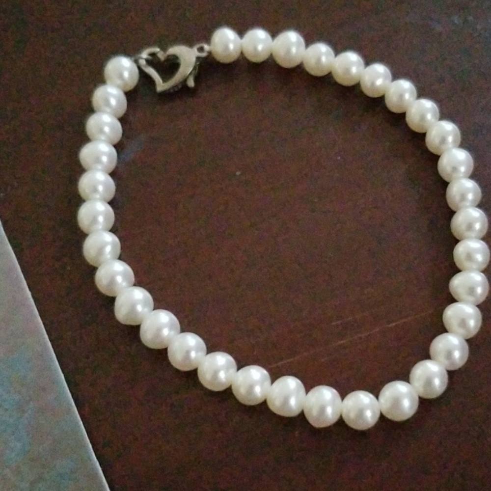 Real pearl bracelet with sterling silver clasp